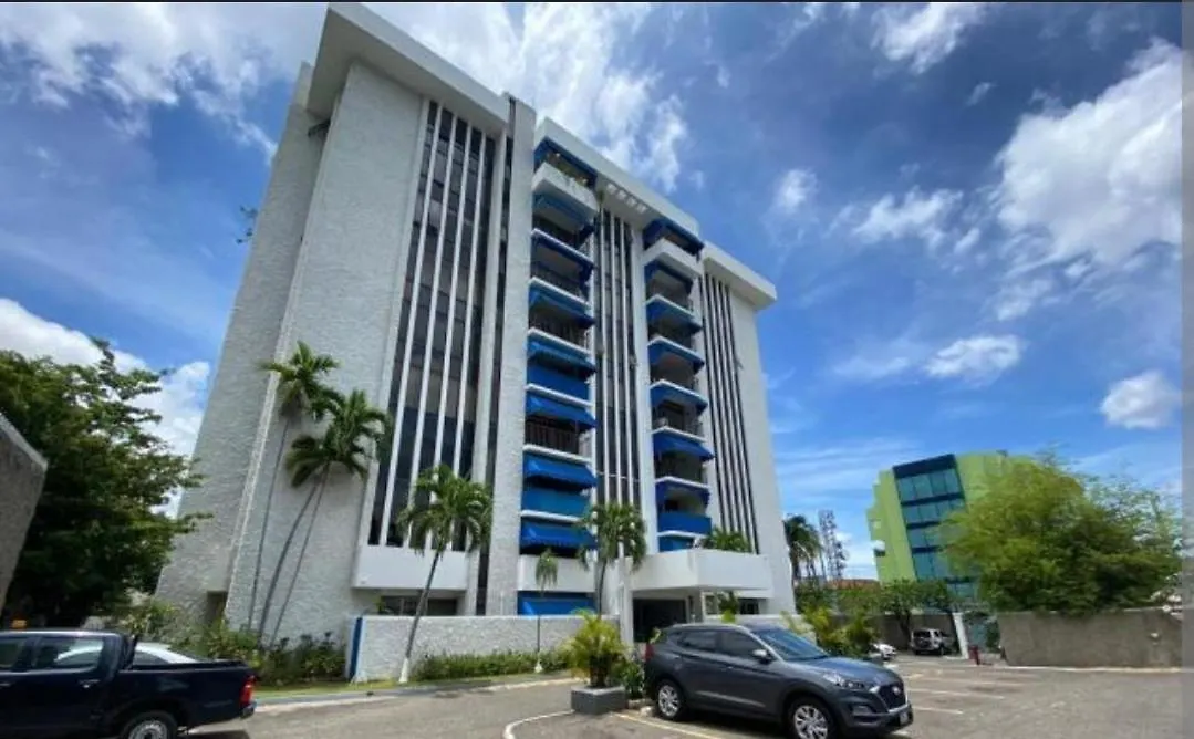 Apartment Suite At The Courtleigh Towers Kingston